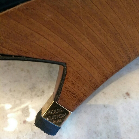 *** SOLD*** Louis Vuitton Mini Monogram Sandals - Picture 6 of 7